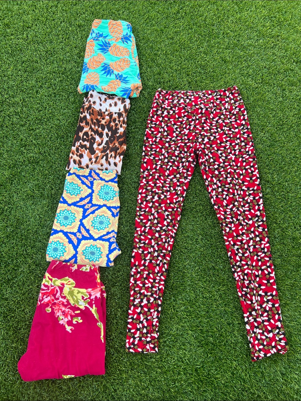 LuLaRoe Red & Multi Color Patterned Leggings
